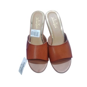 Female slippers