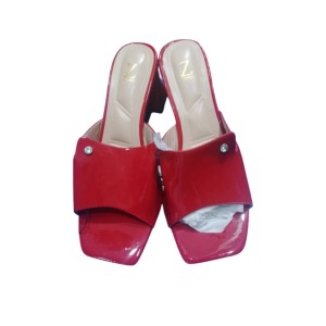 Female slippers