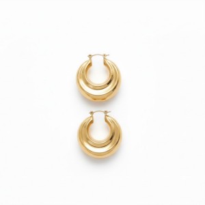 Gold round earring