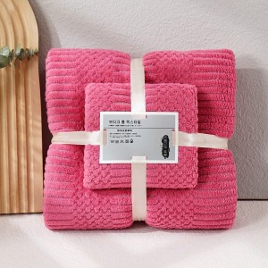 Ultra-Plush Textured Bath Towel Duo